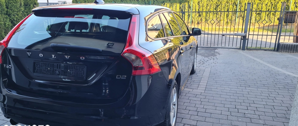 Volvo V60 cena 42900 przebieg: 153300, rok produkcji 2015 z Mikołów małe 436